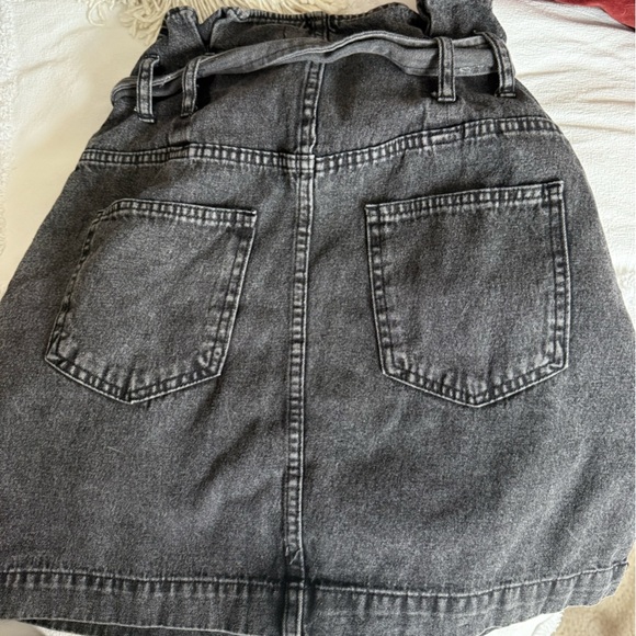 Who What Wear Gray Mini Skirt - Picture 4 of 4
